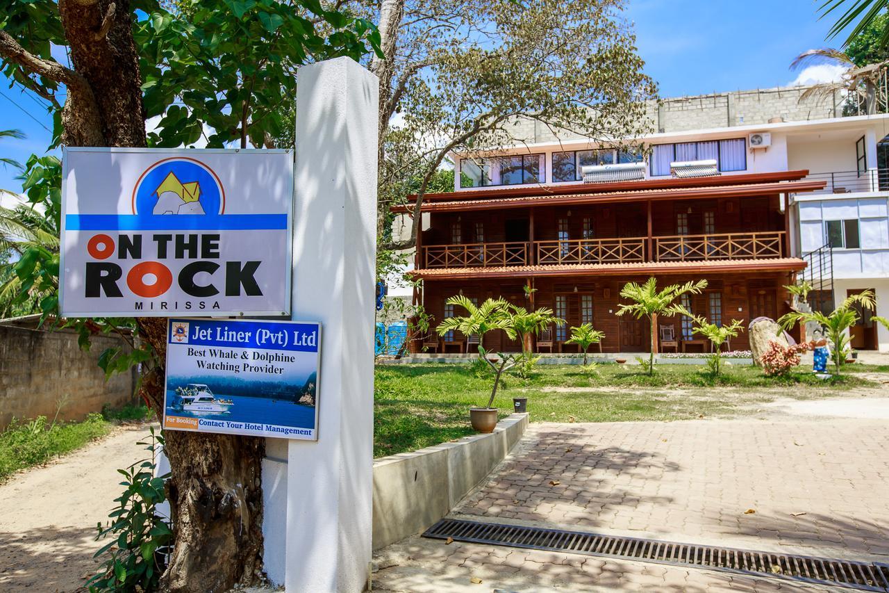 On The Rock Hotel Banduramulla 外观 照片